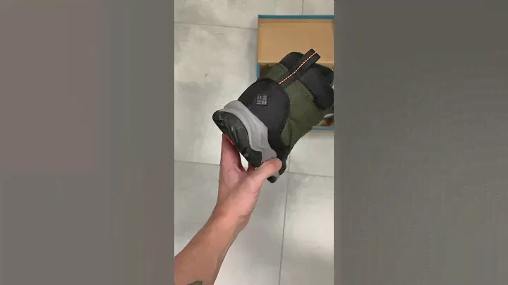 Columbia Firecamp green boots